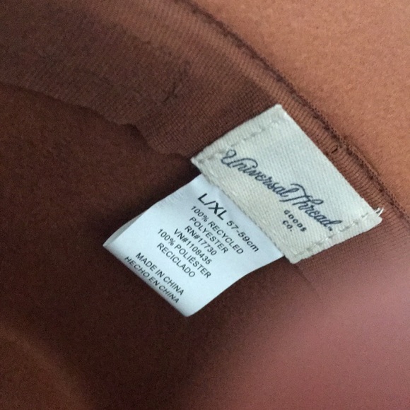 Custom Fedora - Picture 3 of 4